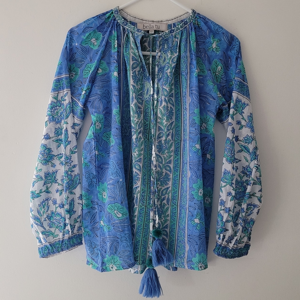 Bella-Tu blue and green floral top size xsmall
